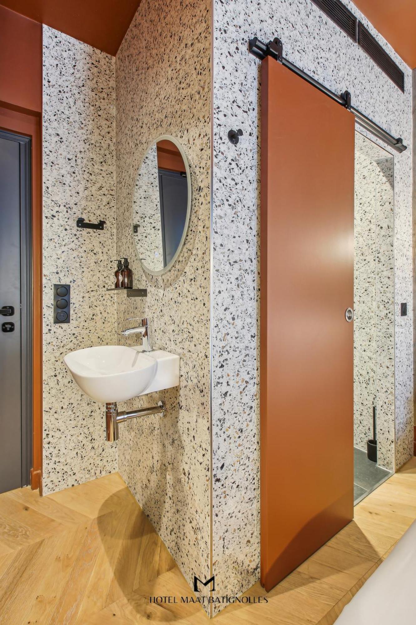 Hotel Maat Batignolles Paris Exterior photo