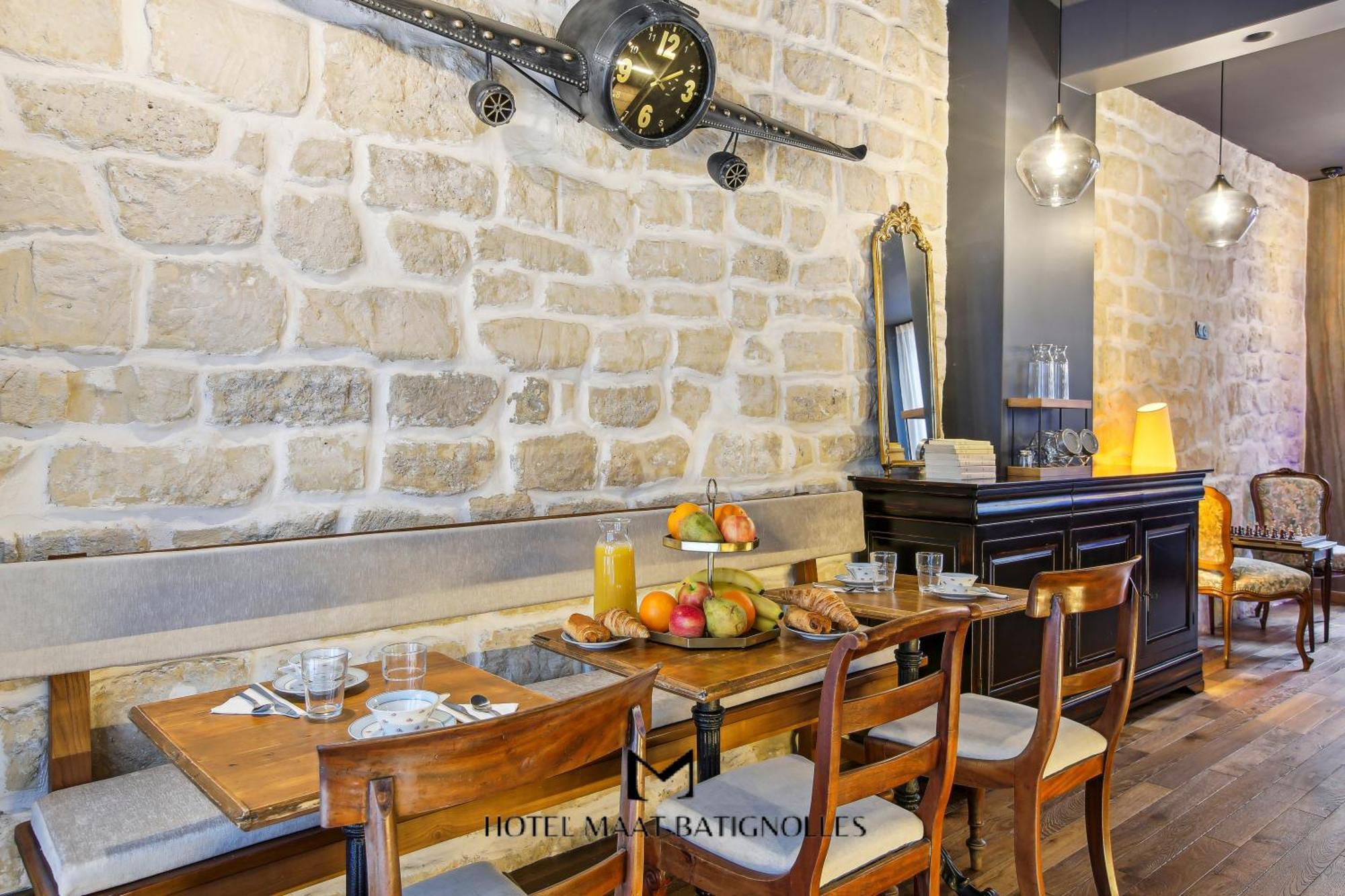 Hotel Maat Batignolles Paris Exterior photo